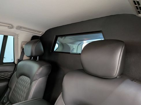Used 2018 INFINITI QX80 4WD w/ Deluxe Technology Package image 37