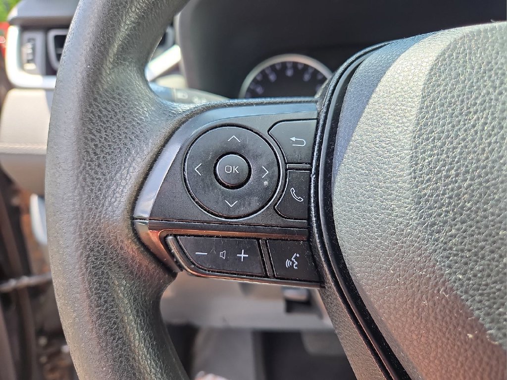 Used 2019 Toyota RAV4 LE w/ All Weather Liner Package AWD/4WD image 18
