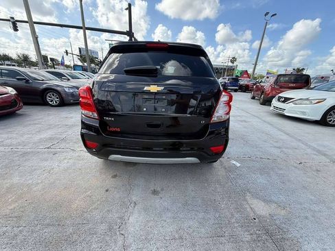 Used 2020 Chevrolet Trax LT w/ Driver Confidence Package FWD image 4