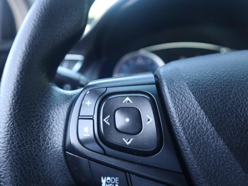 Used 2017 Toyota Camry LE FWD image 48