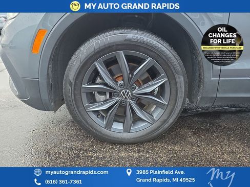 Used 2023 Volkswagen Tiguan SE image 28