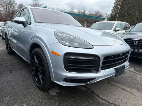 Used 2019 Porsche Cayenne S image 3
