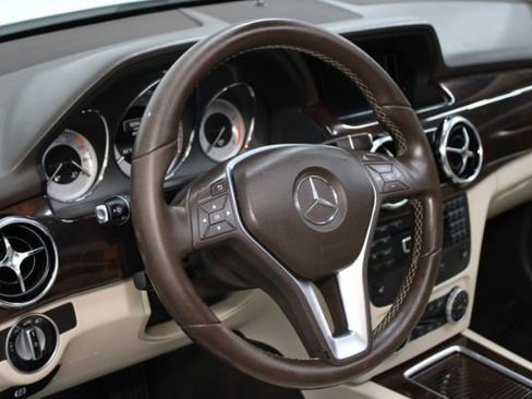 Used 2014 Mercedes-Benz GLK 350 4MATIC image 14