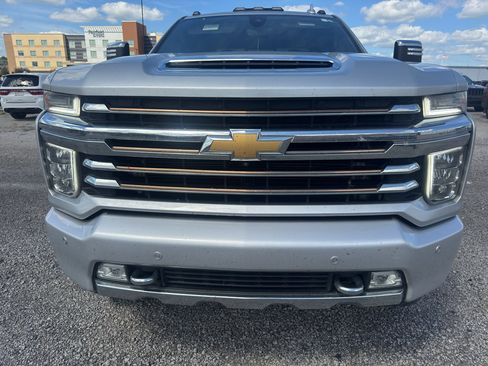 Used 2022 Chevrolet Silverado 3500 High Country w/ Z71 Off-Road Package AWD/4WD image 2