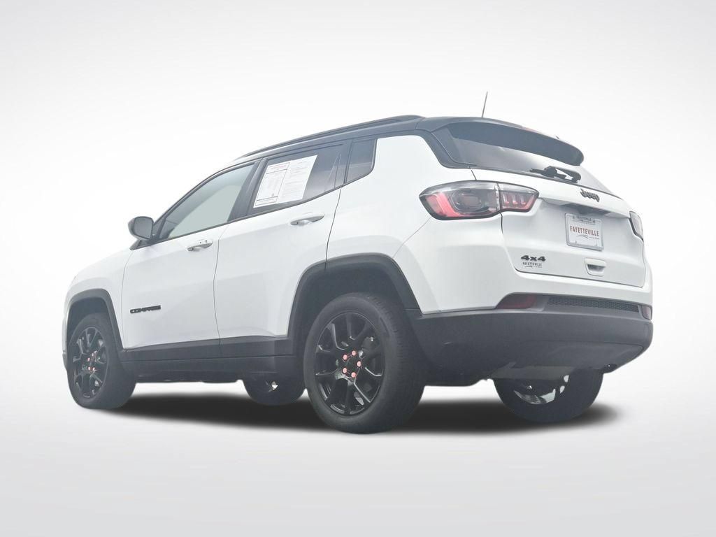 Used 2023 Jeep Compass Latitude AWD/4WD image 36