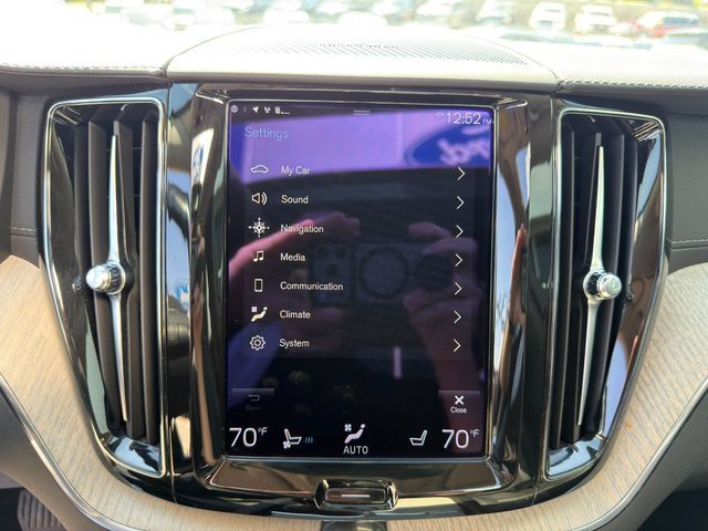Used 2021 Volvo XC60 T6 Inscription w/ Advanced Package AWD/4WD image 38