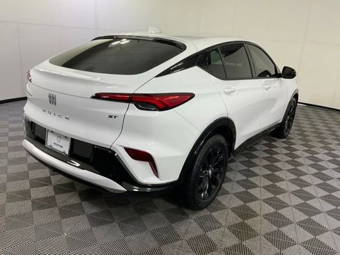 Used 2024 Buick Envista Sport Touring w/ Convenience I Package image 6