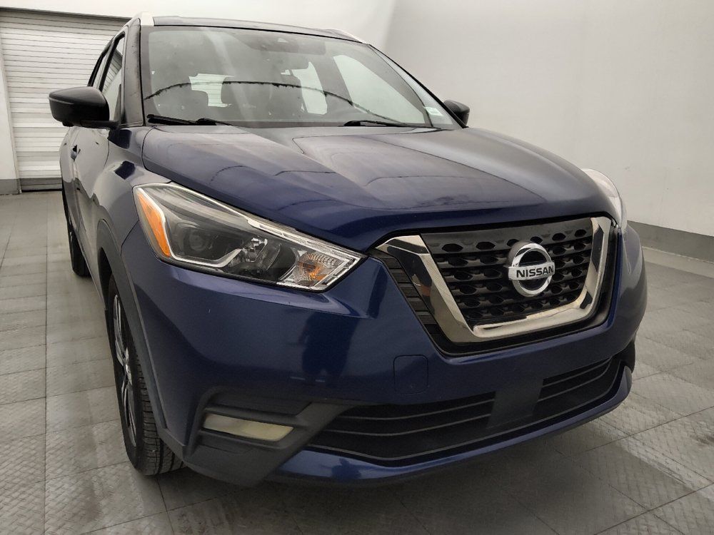 Used 2020 Nissan Kicks SR w/ SR Premium Package FWD image 13
