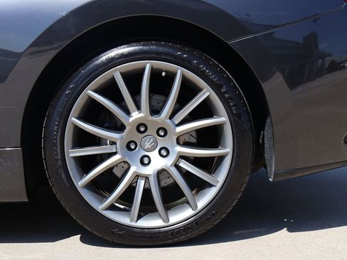 Used 2014 Maserati GranTurismo Sport image 39