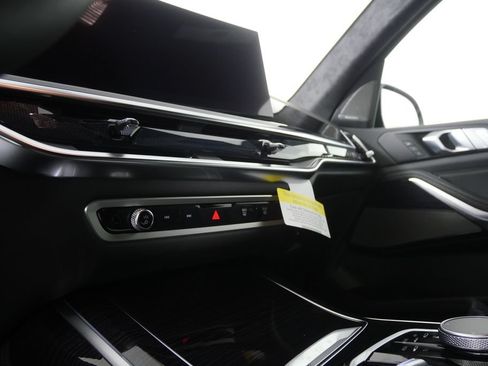 Used 2027 BMW X7 xDrive40i w/ M Sport Package AWD/4WD image 21