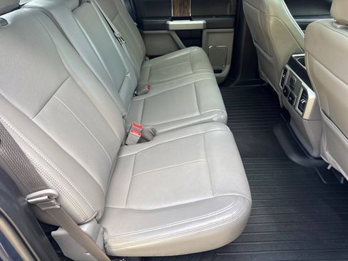 Used 2018 Ford F150 Lariat w/ Equipment Group 502A Luxury RWD image 16
