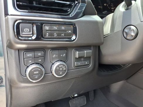 New 2026 GMC Yukon XL AT4 w/ AT4 Premium Plus Package AWD/4WD image 18