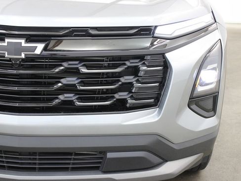 Used 2025 Chevrolet Equinox LT w/ Midnight Edition FWD image 8