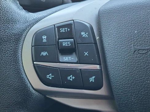 Certified 2021 Ford Explorer XLT w/ Equipment Group 202A AWD/4WD image 16