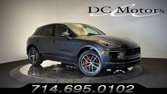 Used 2023 Porsche Macan S AWD/4WD image 1