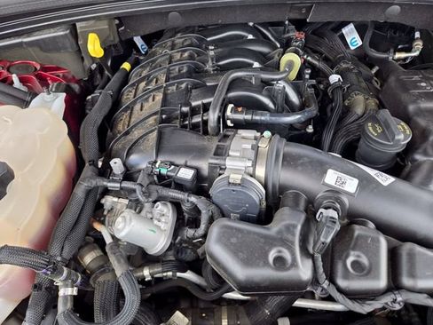 Used 2023 Jeep Grand Cherokee Altitude AWD/4WD image 29