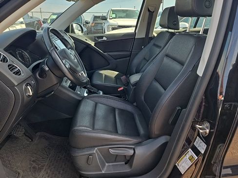 Used 2017 Volkswagen Tiguan S FWD image 12