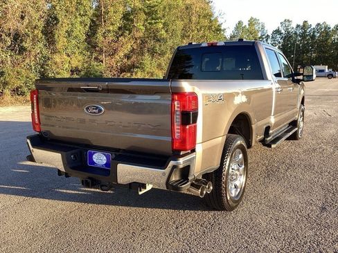 Used 2023 Ford F250 Lariat w/ Chrome Package image 4