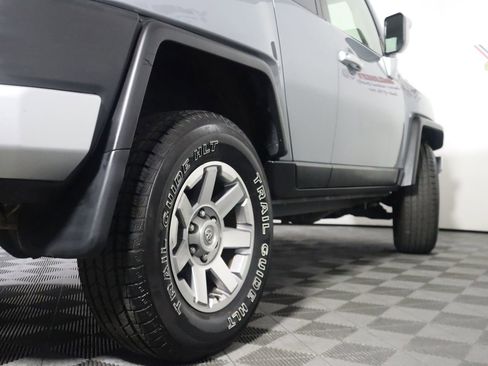 Used 2014 Toyota FJ Cruiser 4WD w/ Upgrade Package image 20