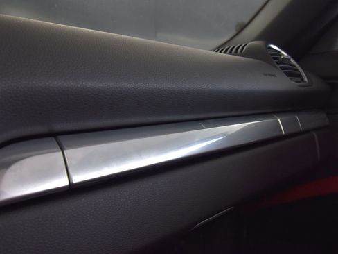 Certified 2025 Porsche 718 Boxster image 38