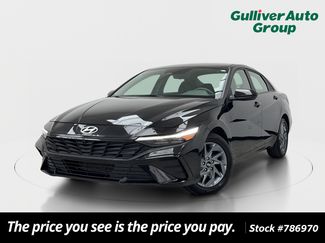 Used 2024 Hyundai Elantra SEL FWD video 1