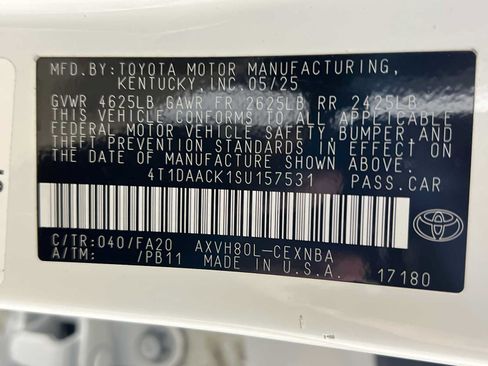 Used 2025 Toyota Camry LE FWD image 30