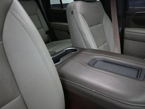 Used 2022 Chevrolet Tahoe LT w/ LT Signature Package AWD/4WD image 27
