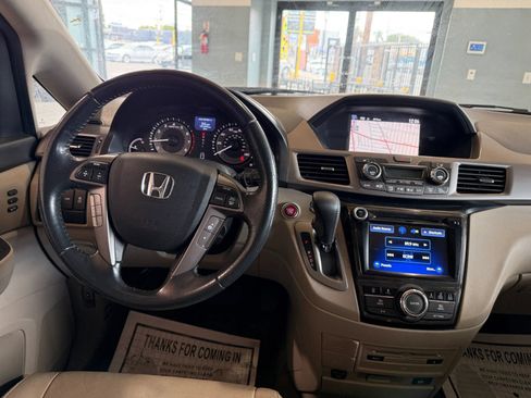 Used 2017 Honda Odyssey SE image 14