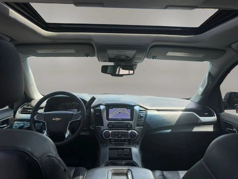 Used 2020 Chevrolet Suburban LT AWD/4WD image 41