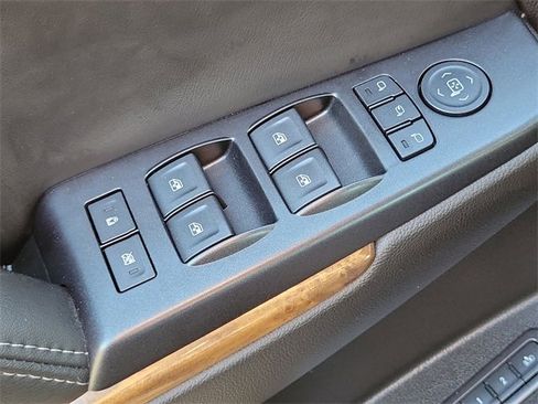 Used 2015 GMC Yukon XL Denali w/ Premium Package image 14