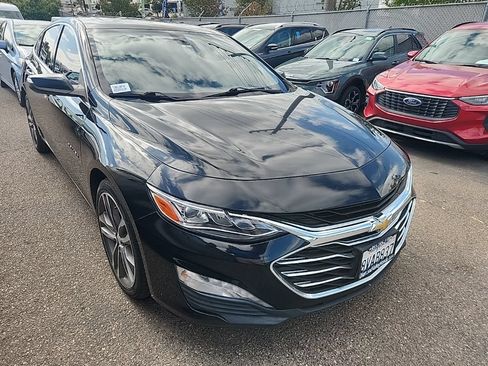 Used 2020 Chevrolet Malibu Premier FWD image 1