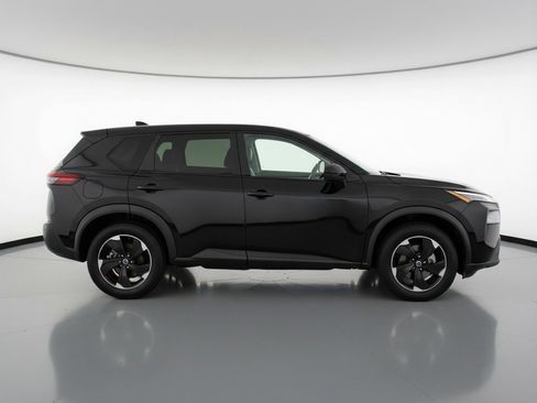 Used 2025 Nissan Rogue SV FWD image 11