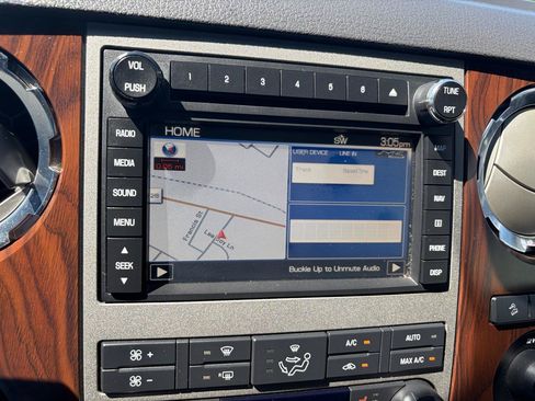 Used 2012 Ford F250 Lariat w/ Lariat Ultimate Pkg AWD/4WD image 32