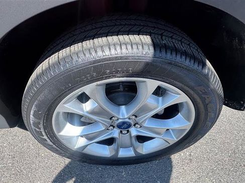 Used 2014 Ford Escape Titanium image 29