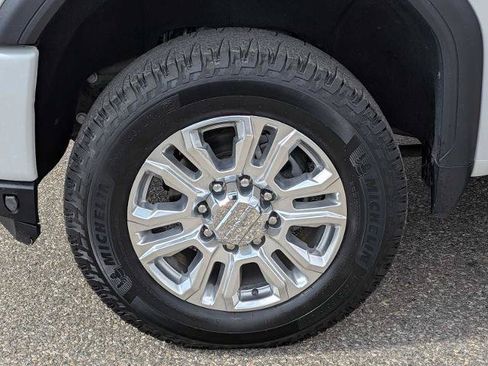 Used 2020 GMC Sierra 3500 Denali w/ Denali Ultimate Package AWD/4WD image 12