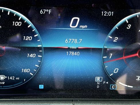 Used 2022 Mercedes-Benz E 350 Sedan image 27