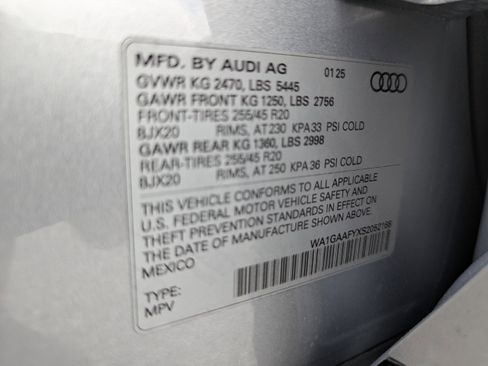 Certified 2025 Audi Q5 2.0T Premium w/ Convenience Plus Package image 35