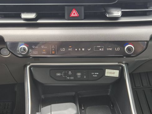 New 2026 Kia Carnival EX FWD image 16