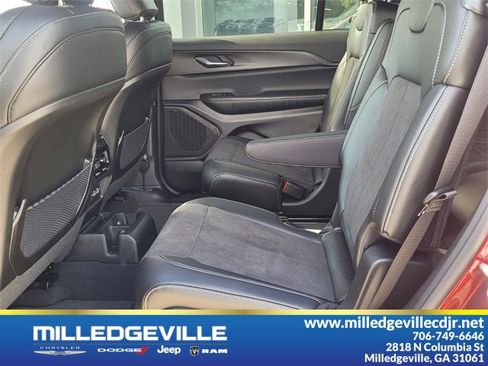 New 2024 Jeep Grand Cherokee L Altitude image 7