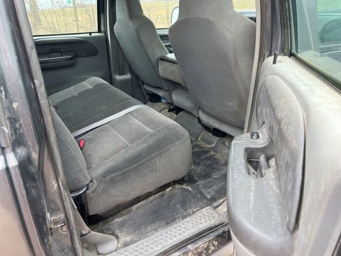 Used 2004 Ford F350 XLT image 21