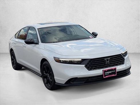 New 2025 Honda Accord SE image 6