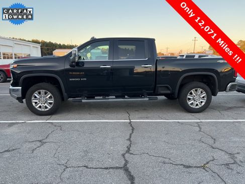 Used 2025 Chevrolet Silverado 3500 LTZ w/ LTZ Convenience Package image 2