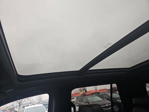 Used 2021 Chevrolet Tahoe Z71 w/ Z71 Off-Road Package image 19