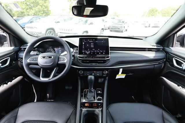 New 2026 Jeep Compass Latitude AWD/4WD image 29