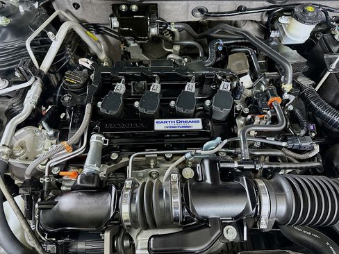 Used 2018 Honda Accord Sport image 30