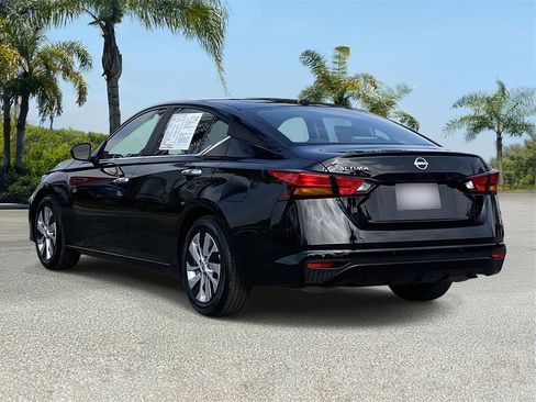 Certified 2025 Nissan Altima 2.5 S image 2