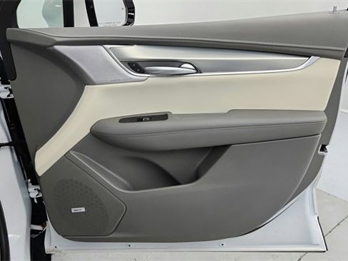 Certified 2025 Cadillac XT5 Premium Luxury w/ LPO, Floor Liner Package image 23