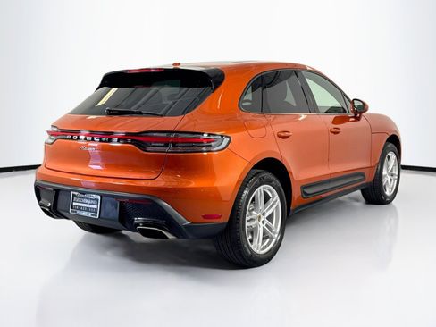 Certified 2025 Porsche Macan AWD/4WD image 9