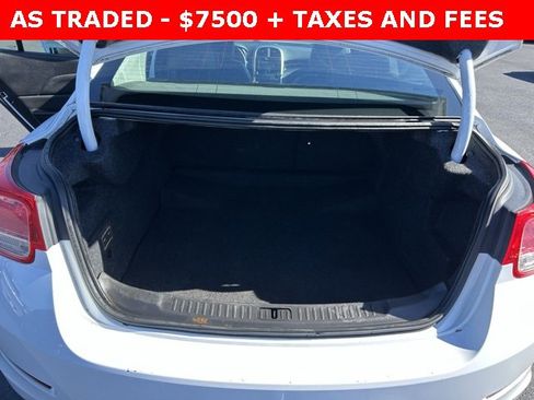 Used 2015 Chevrolet Malibu LT w/ Power Convenience Package image 15