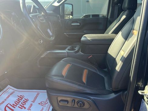 Used 2023 GMC Sierra 2500 AT4 w/ AT4 Premium Plus Package image 12